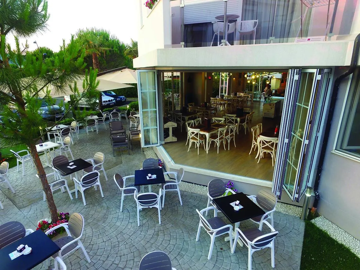 Primavera Residence Hotel Дуррес