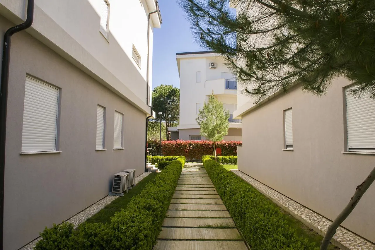 Primavera Residence Hotel Дуррес